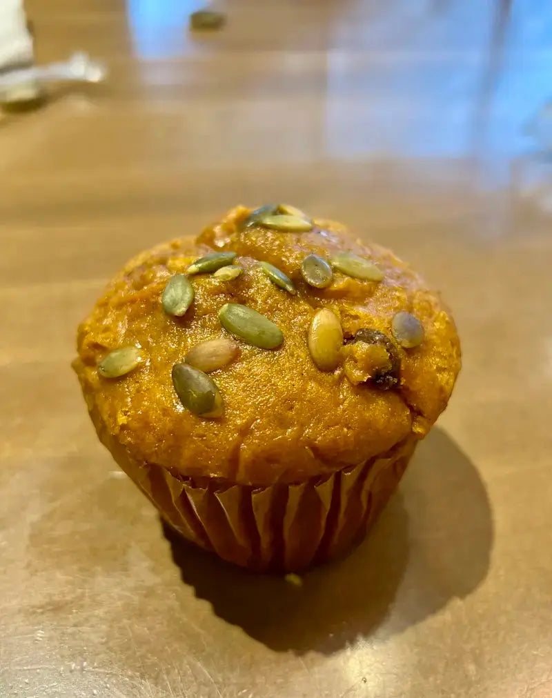 pumpkin_muffin_on_the_smooth_surface